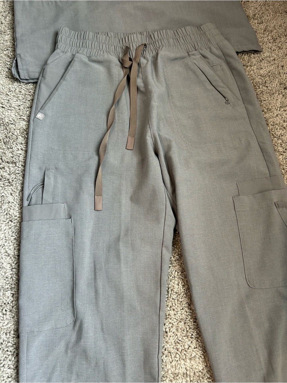 Figs Dark Space Gray Charlotte Jogger Scrub Pants & Casma Scrub Top Set - Picture 3 of 10